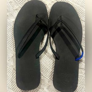 Rothy’s black flip flops size 8